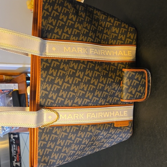 Large Letters Print Tote Handbag 👜  With Coin Case        ✨️ NEW ✨️ - Picture 11 of 11